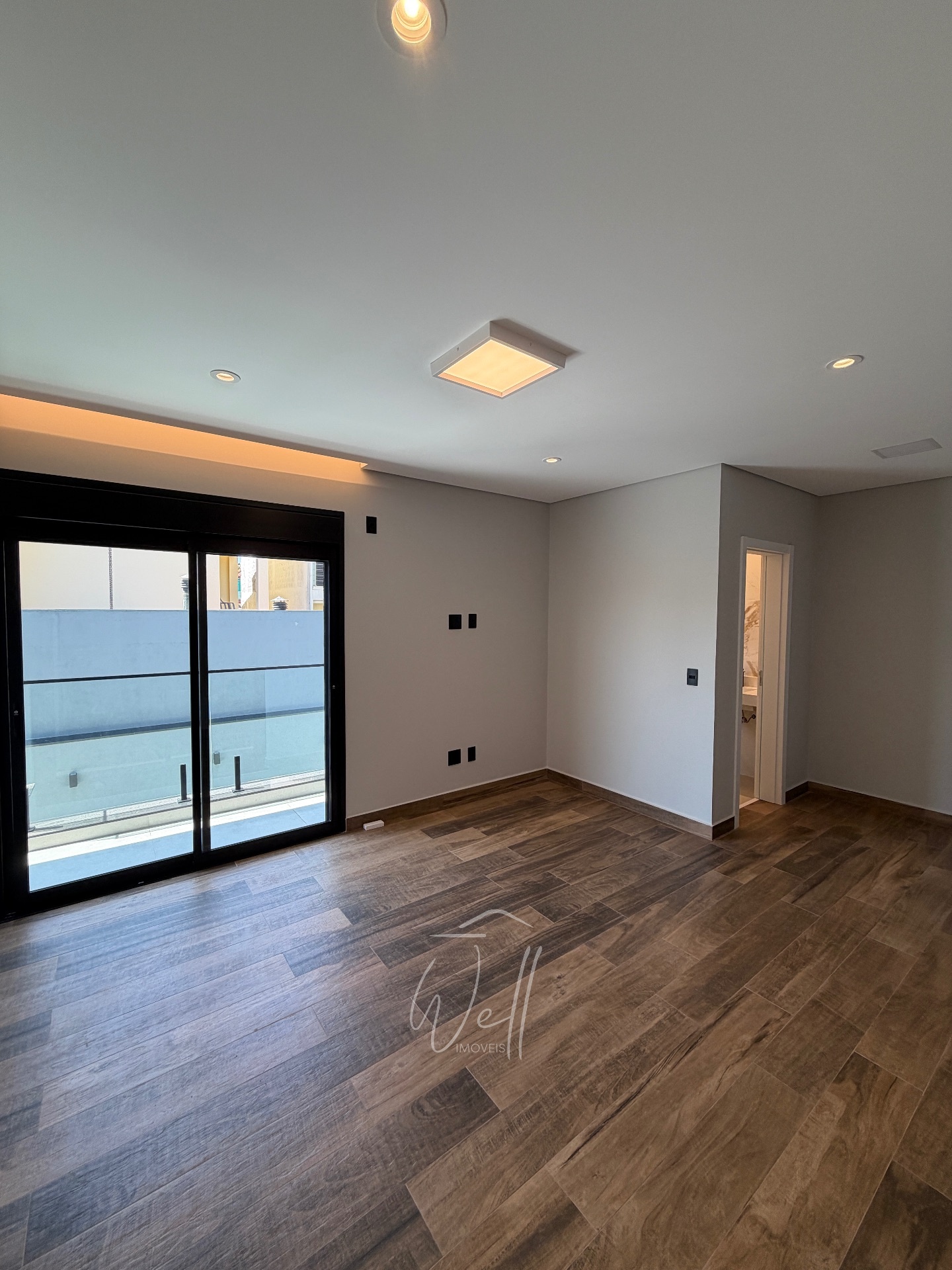 Casa rec&eacute;m construida no Parque dos P&aacute;ssaros em SBC 280m2 - 03 su&iacute;tes - 04 vagas  São Bernardo do Campo - 