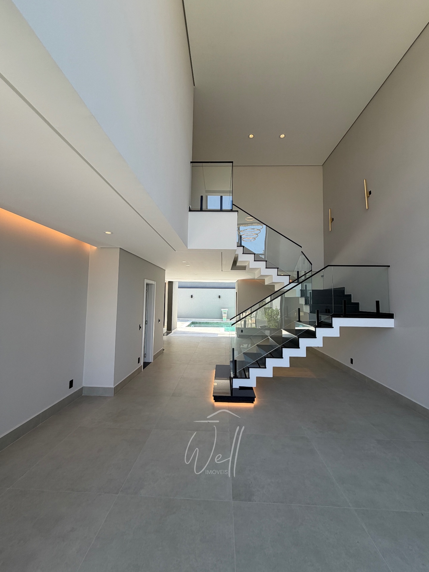 Casa rec&eacute;m construida no Parque dos P&aacute;ssaros em SBC 280m2 - 03 su&iacute;tes - 04 vagas  São Bernardo do Campo - 