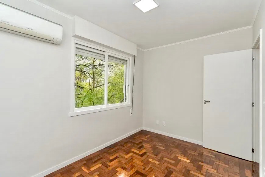 R$ 595.000 - APARTAMENTO - REFORMADO - DE FRENTE - 94M2 - 3 DORM - SU&Iacute;TE - 1 VAGA Rua Felicíssimo de Azevedo Porto Alegre - 