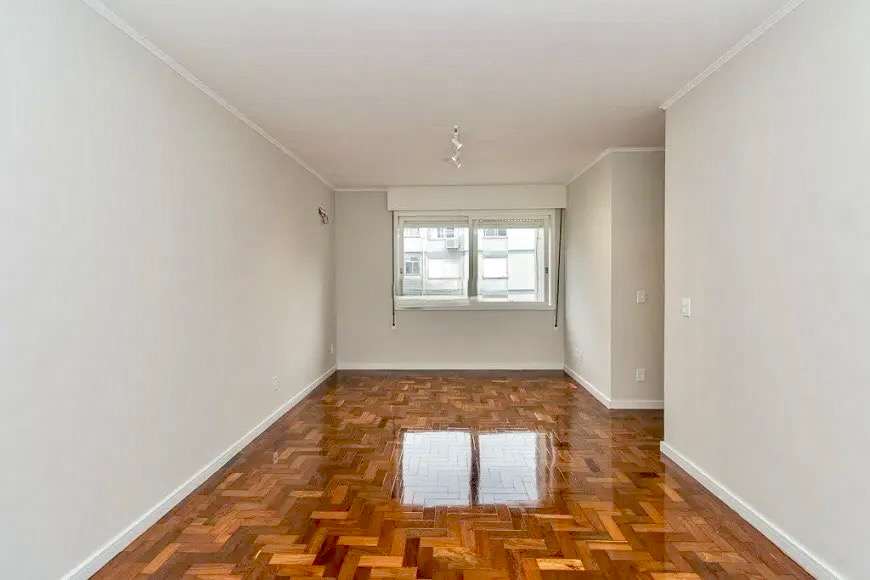 R$ 595.000 - APARTAMENTO - REFORMADO - DE FRENTE - 94M2 - 3 DORM - SU&Iacute;TE - 1 VAGA Rua Felicíssimo de Azevedo Porto Alegre - 