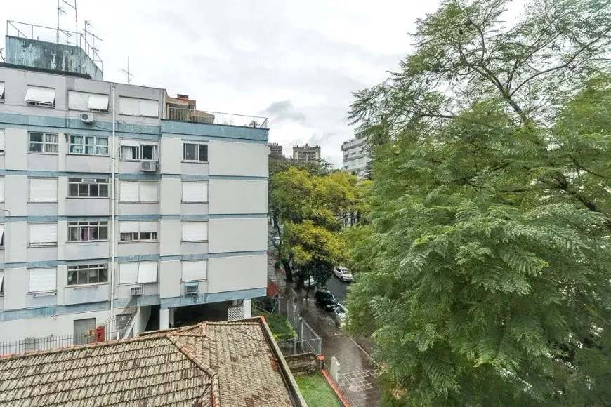 R$ 595.000 - APARTAMENTO - REFORMADO - DE FRENTE - 94M2 - 3 DORM - SU&Iacute;TE - 1 VAGA Rua Felicíssimo de Azevedo Porto Alegre - 