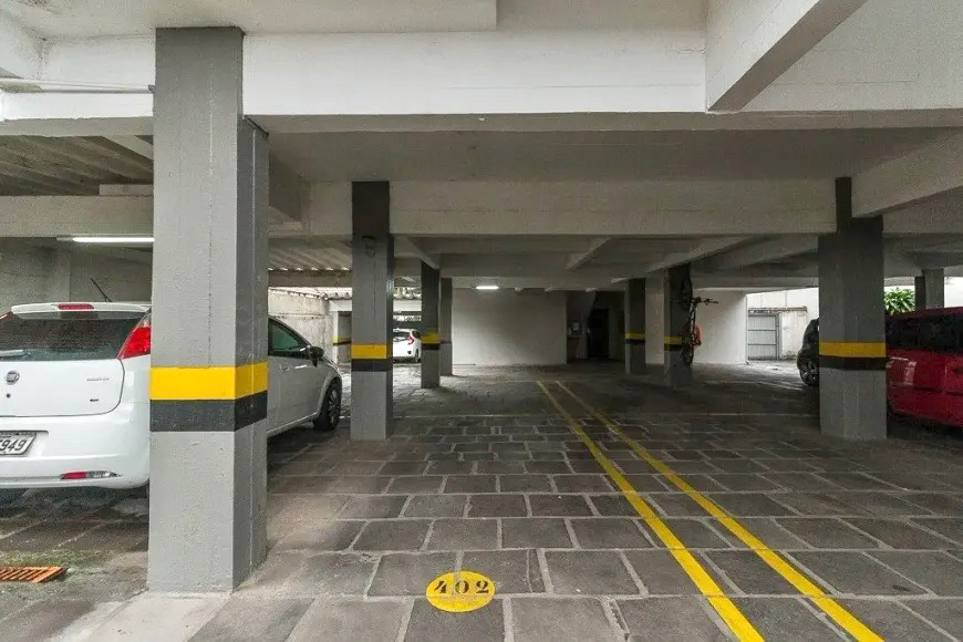 R$ 595.000 - APARTAMENTO - REFORMADO - DE FRENTE - 94M2 - 3 DORM - SU&Iacute;TE - 1 VAGA Rua Felicíssimo de Azevedo Porto Alegre - 