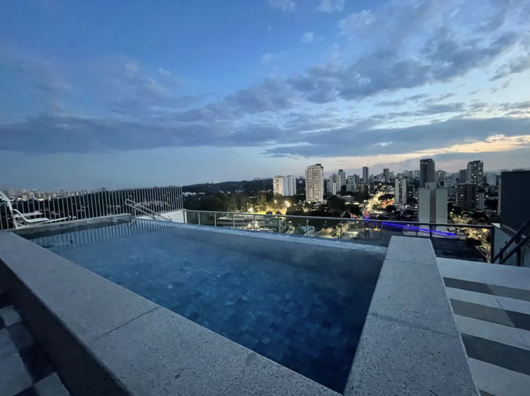 Studio &agrave; Venda no Brooklin | 20m&sup2; | Em Frente ao Metr&ocirc; | ROI 1,26% ao M&ecirc;s Rua Joaquim Guarani São Paulo - 