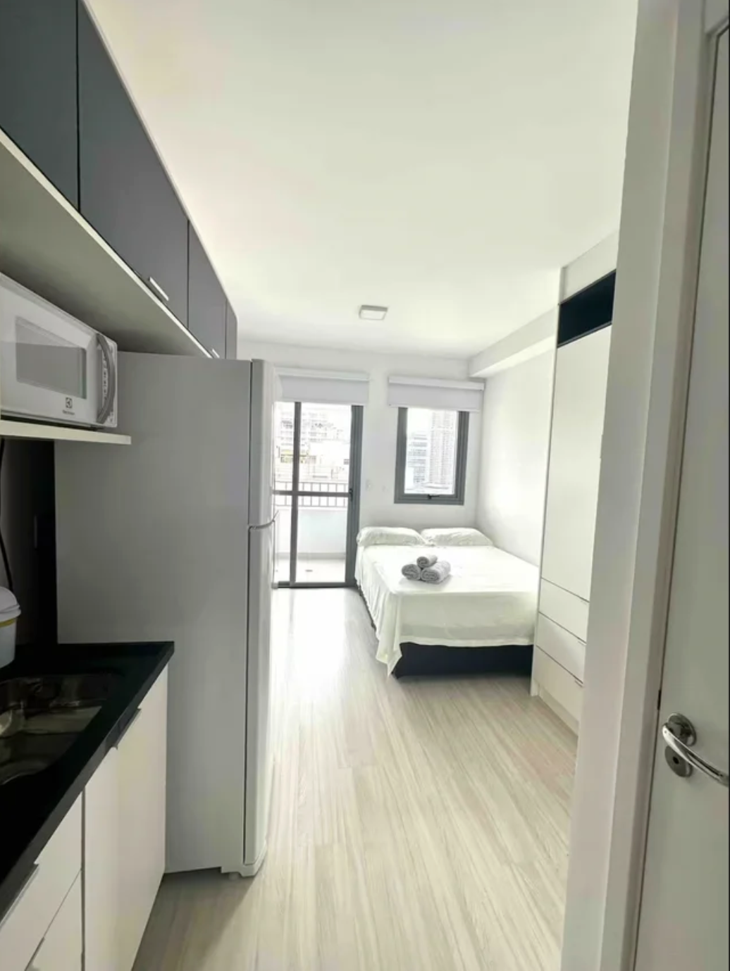 Studio &agrave; Venda no Brooklin | 20m&sup2; | Em Frente ao Metr&ocirc; | ROI 1,26% ao M&ecirc;s Rua Joaquim Guarani São Paulo - 