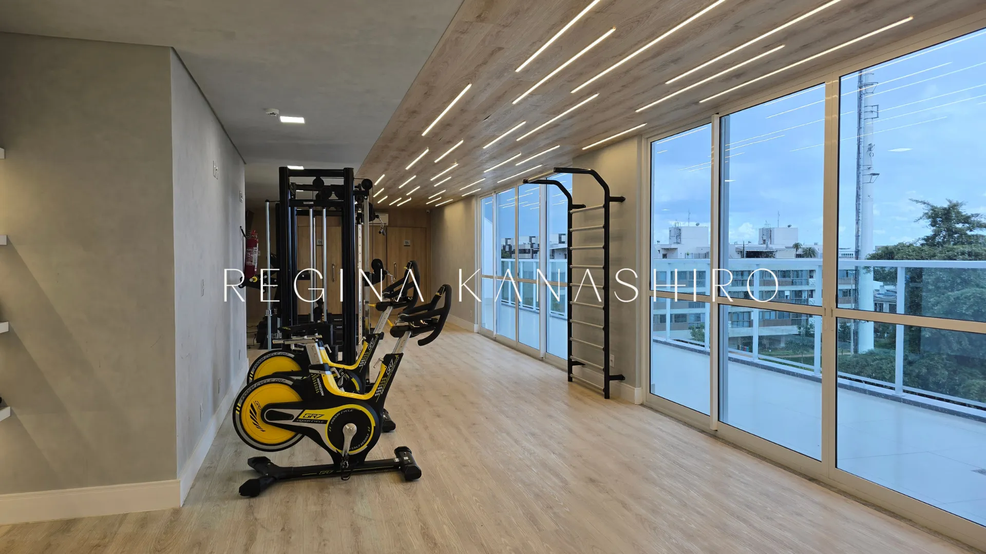 Apartamento na Asa Norte com arm&aacute;rios  - - 