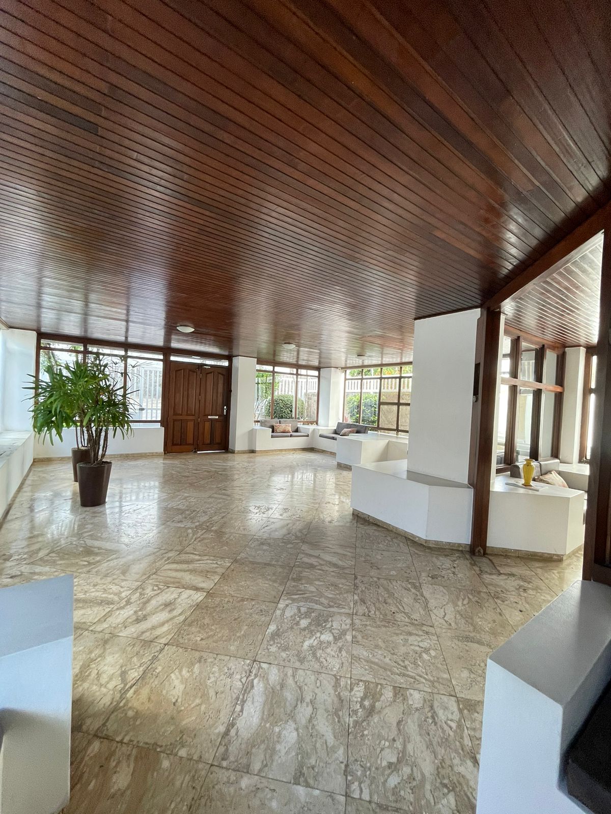 APARTAMENTO AMPLO 2 QUARTOS SU&Iacute;TE  VARANDA DEPEND GARAGENS &Agrave; VENDA JARDIM APIPEMA ONDINA! Desembargador Ezequiel Pondé Salvador - 