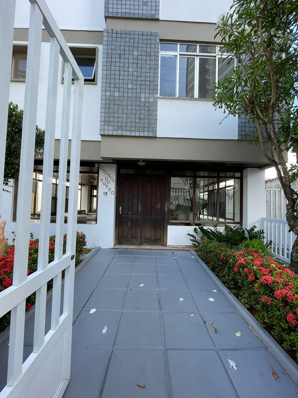 APARTAMENTO AMPLO 2 QUARTOS SU&Iacute;TE  VARANDA DEPEND GARAGENS &Agrave; VENDA JARDIM APIPEMA ONDINA! Desembargador Ezequiel Pondé Salvador - 