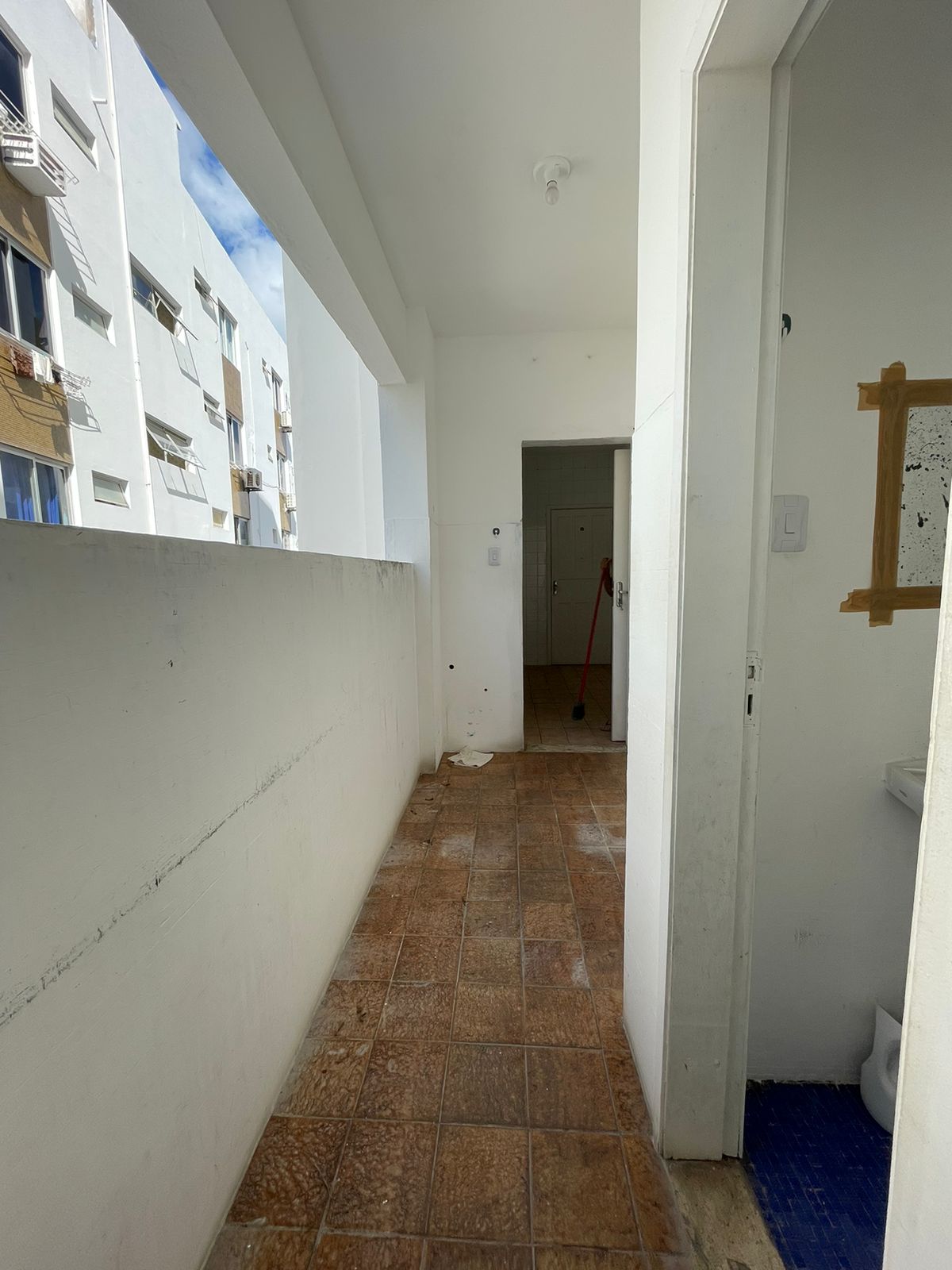 APARTAMENTO AMPLO 2 QUARTOS SU&Iacute;TE  VARANDA DEPEND GARAGENS &Agrave; VENDA JARDIM APIPEMA ONDINA! Desembargador Ezequiel Pondé Salvador - 