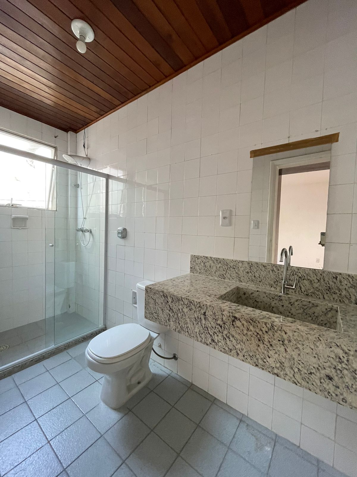 APARTAMENTO AMPLO 2 QUARTOS SU&Iacute;TE  VARANDA DEPEND GARAGENS &Agrave; VENDA JARDIM APIPEMA ONDINA! Desembargador Ezequiel Pondé Salvador - 