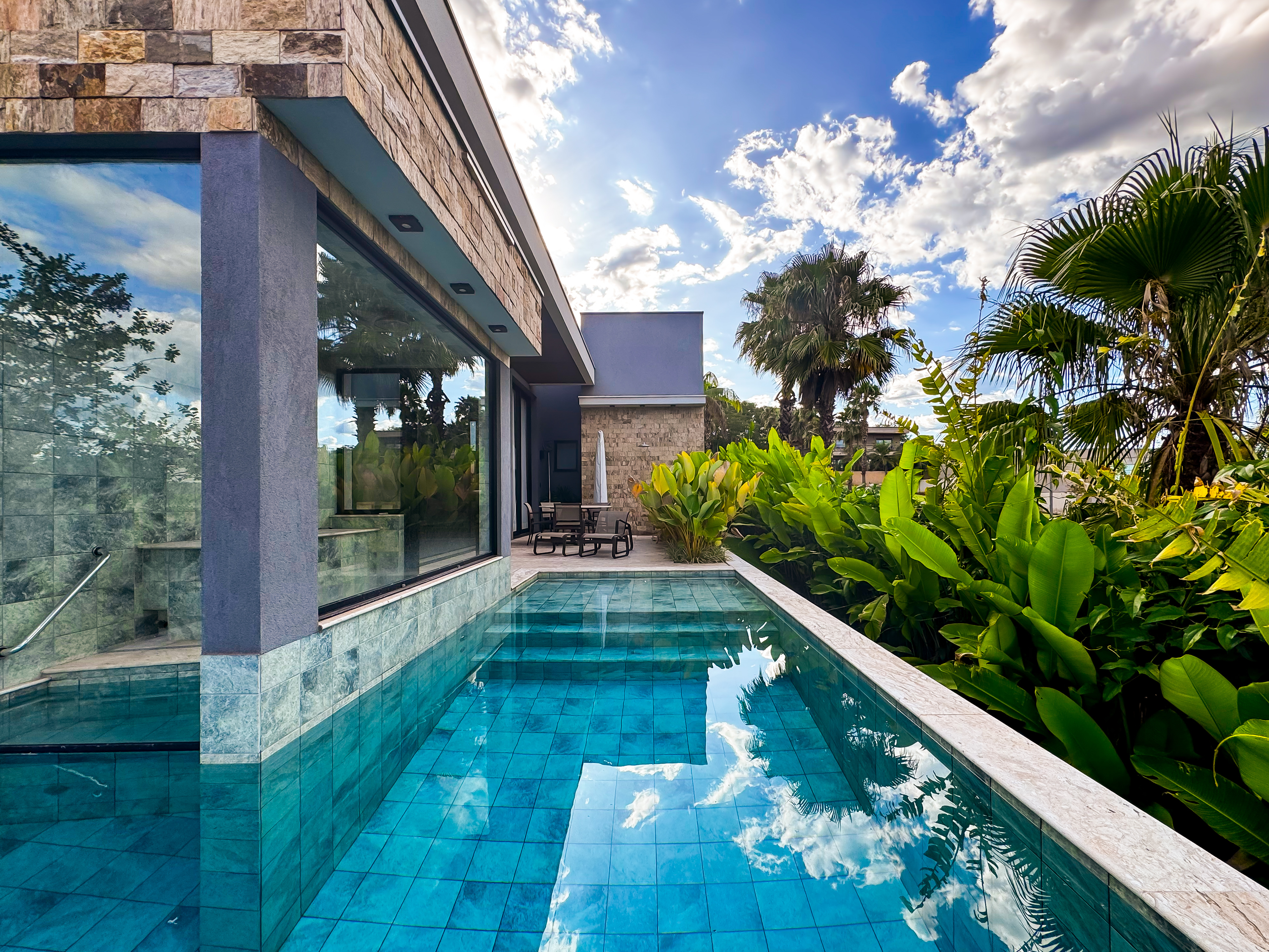 Casa no condom&iacute;nio a para venda com 4 quartos, sendo 4 su&iacute;tes , 350m&sup2; R. Mário Dias Ribeirão Preto - 