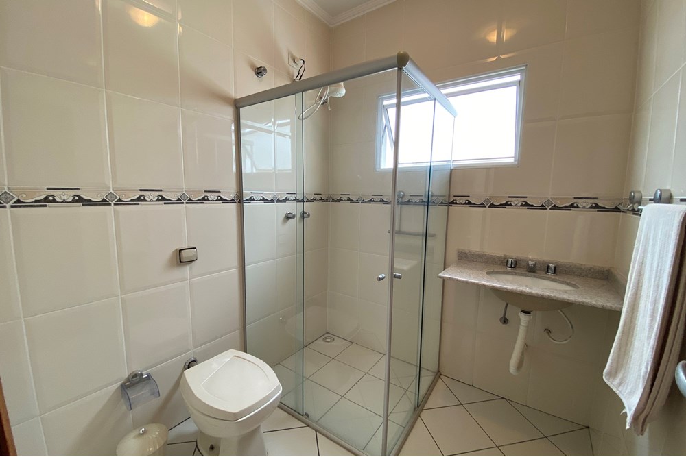 Casa &agrave; VENDA, 225m - 3 Dorm. 1 Su&iacute;te - R$ 1.150.000 - Cond. VILLA DOS INGLEZES - Sorocaba Rua Paschoal Alfredo Soranz Sorocaba - 