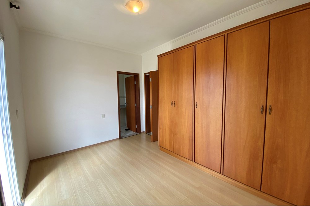 Casa &agrave; VENDA, 225m - 3 Dorm. 1 Su&iacute;te - R$ 1.150.000 - Cond. VILLA DOS INGLEZES - Sorocaba Rua Paschoal Alfredo Soranz Sorocaba - 