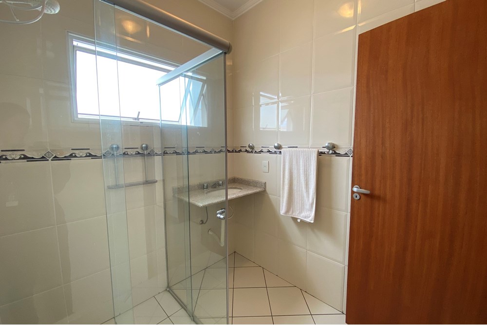 Casa &agrave; VENDA, 225m - 3 Dorm. 1 Su&iacute;te - R$ 1.150.000 - Cond. VILLA DOS INGLEZES - Sorocaba Rua Paschoal Alfredo Soranz Sorocaba - 