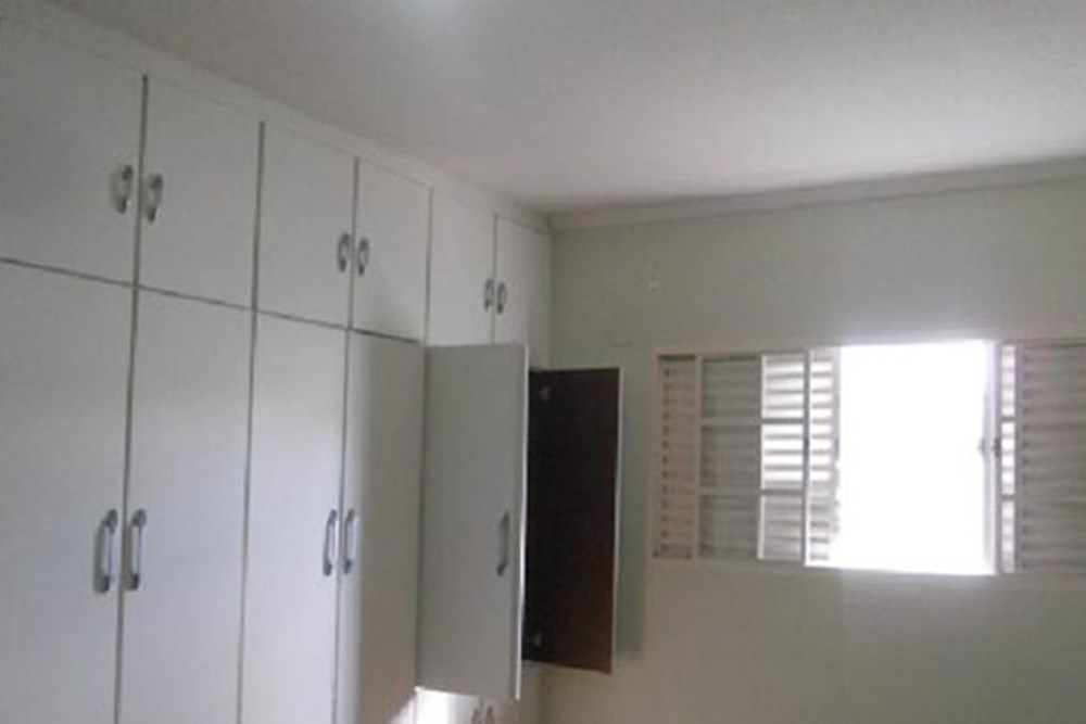 Casa &agrave; VENDA - R$ 520.000 - 4 Dormit&oacute;rios - 1 Su&iacute;te - Vila Jardini - Sorocaba - SP Rua Raul Pompéia Sorocaba - 