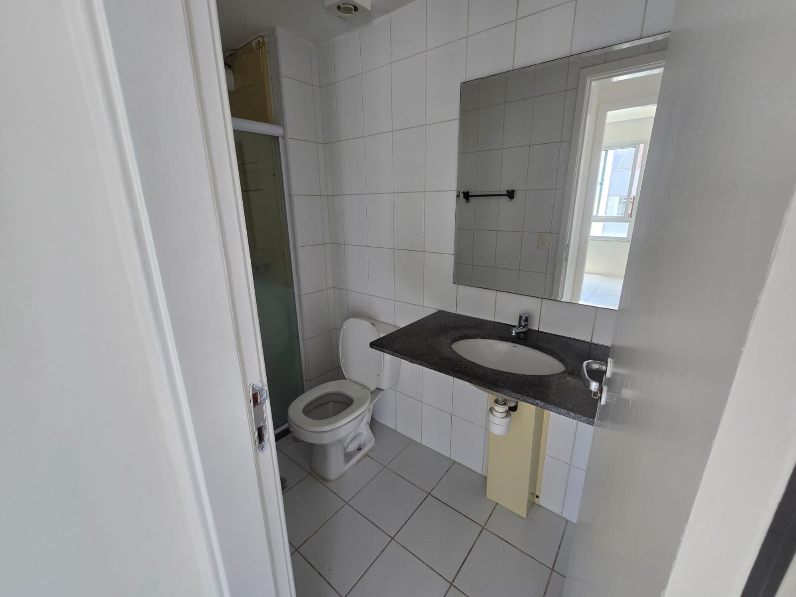 APARTAMENTO QUARTO E SALA VARANDA ANDAR ALTO PISCINA ACADEMIA ELEVADOR &Agrave; VENDA NA BARRA! Rua Marquês de Caravelas Salvador - 