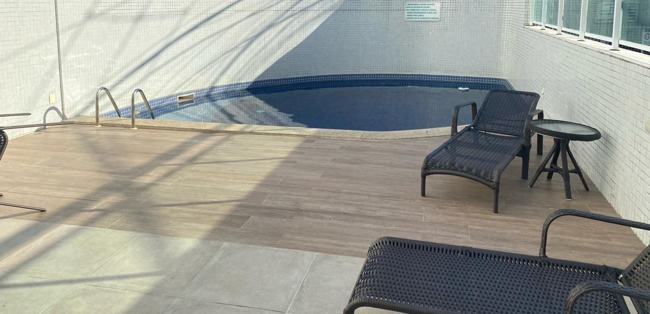 APARTAMENTO QUARTO E SALA VARANDA ANDAR ALTO PISCINA ACADEMIA ELEVADOR &Agrave; VENDA NA BARRA! Rua Marquês de Caravelas Salvador - 