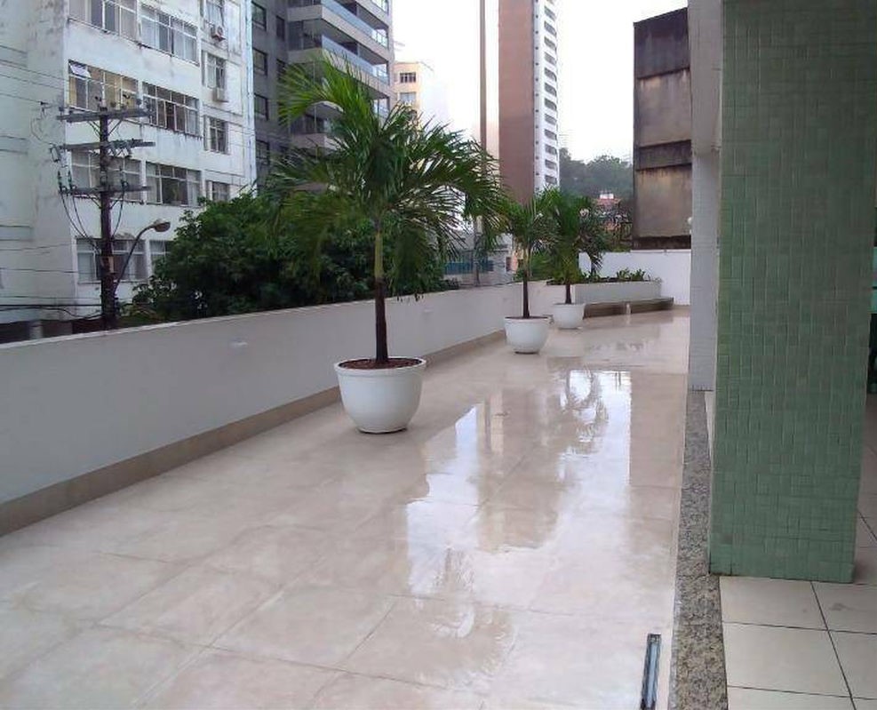 APARTAMENTO QUARTO E SALA VARANDA ANDAR ALTO PISCINA ACADEMIA ELEVADOR &Agrave; VENDA NA BARRA! Rua Marquês de Caravelas Salvador - 