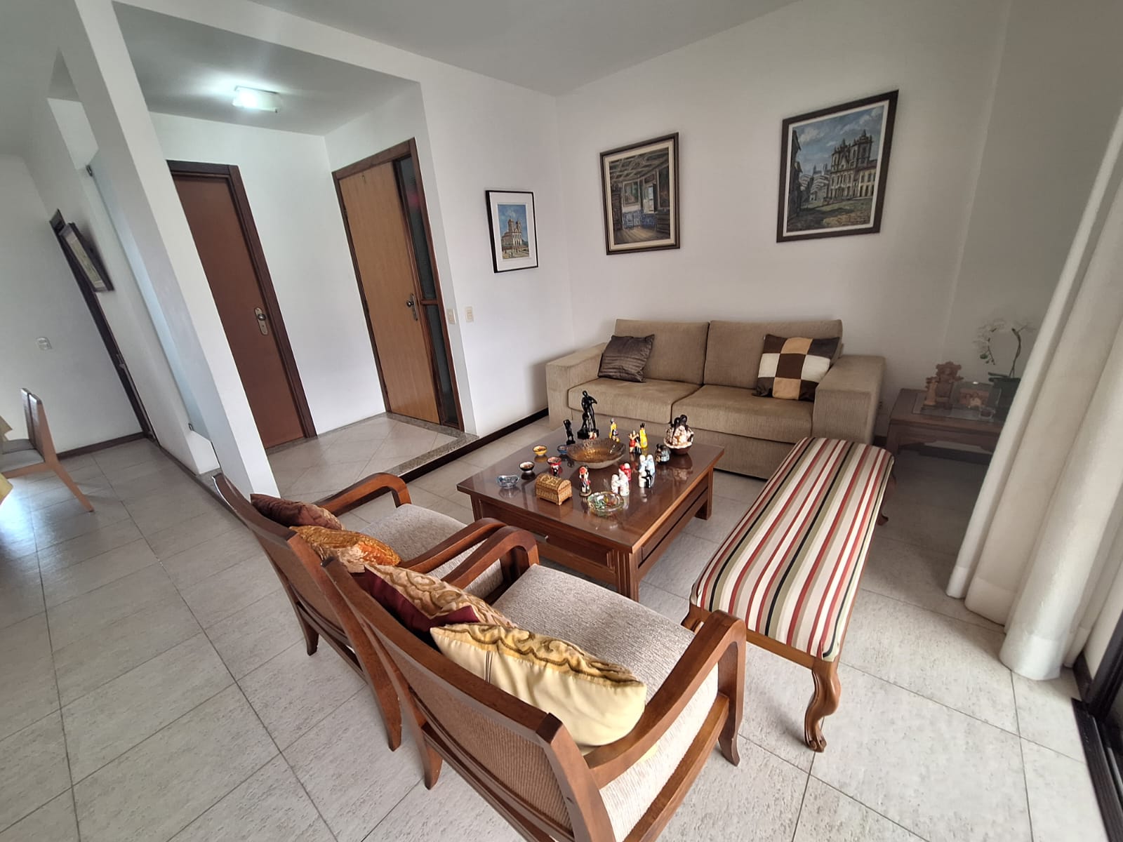 APARTAMENTO 4 QUARTOS 2 SU&Iacute;TES  HOME THEATER VARANDA PISCINA ACADEMIA &Agrave; VENDA EM ONDINA! Rua Plínio Moscoso Salvador - 