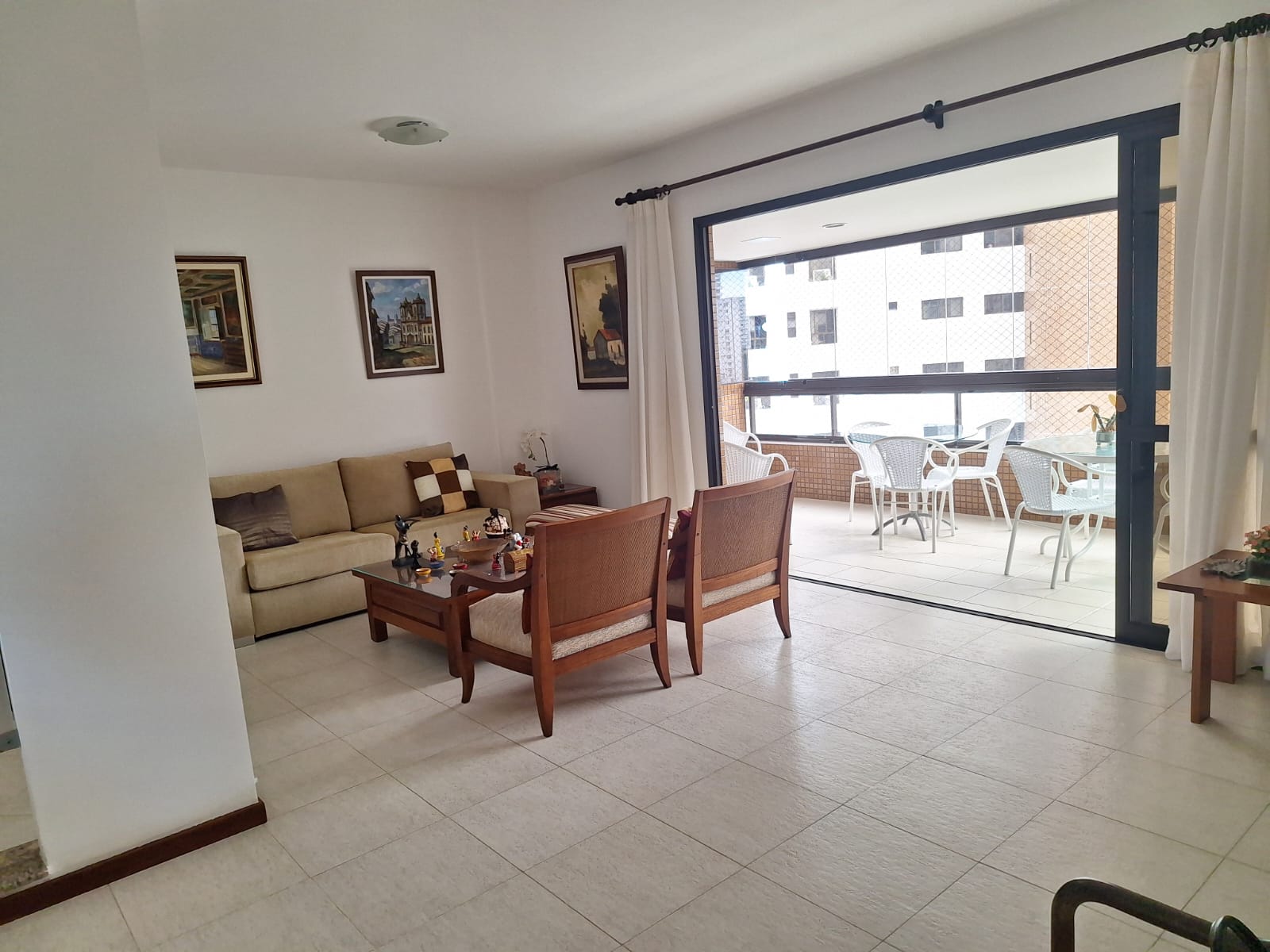 APARTAMENTO 4 QUARTOS 2 SU&Iacute;TES  HOME THEATER VARANDA PISCINA ACADEMIA &Agrave; VENDA EM ONDINA! Rua Plínio Moscoso Salvador - 