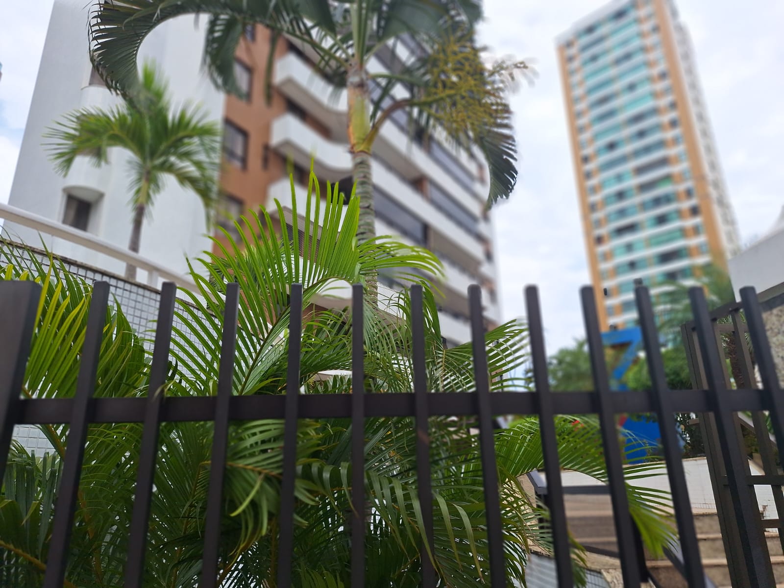 APARTAMENTO 4 QUARTOS 2 SU&Iacute;TES  HOME THEATER VARANDA PISCINA ACADEMIA &Agrave; VENDA EM ONDINA! Rua Plínio Moscoso Salvador - 