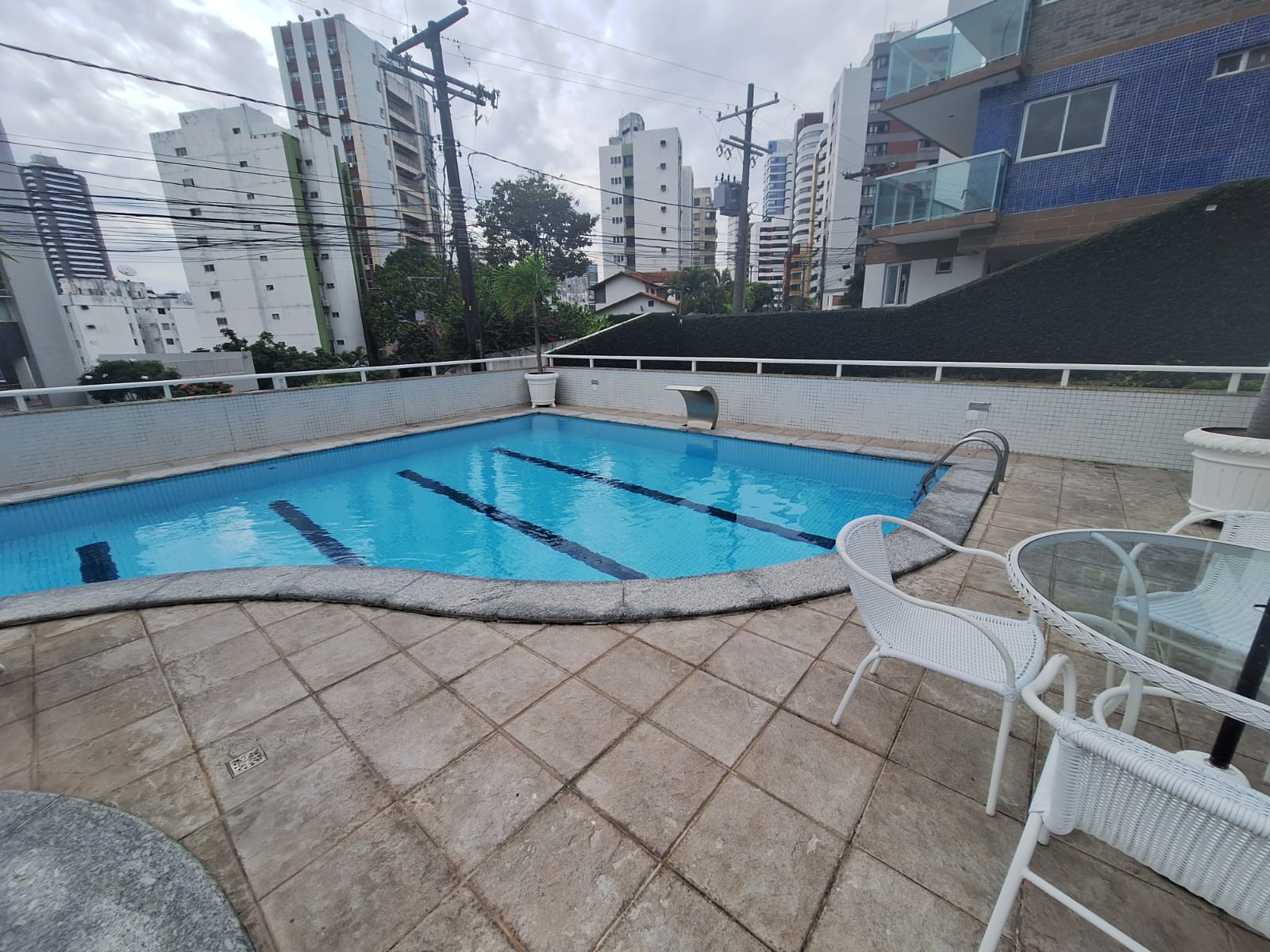 APARTAMENTO 4 QUARTOS 2 SU&Iacute;TES  HOME THEATER VARANDA PISCINA ACADEMIA &Agrave; VENDA EM ONDINA! Rua Plínio Moscoso Salvador - 