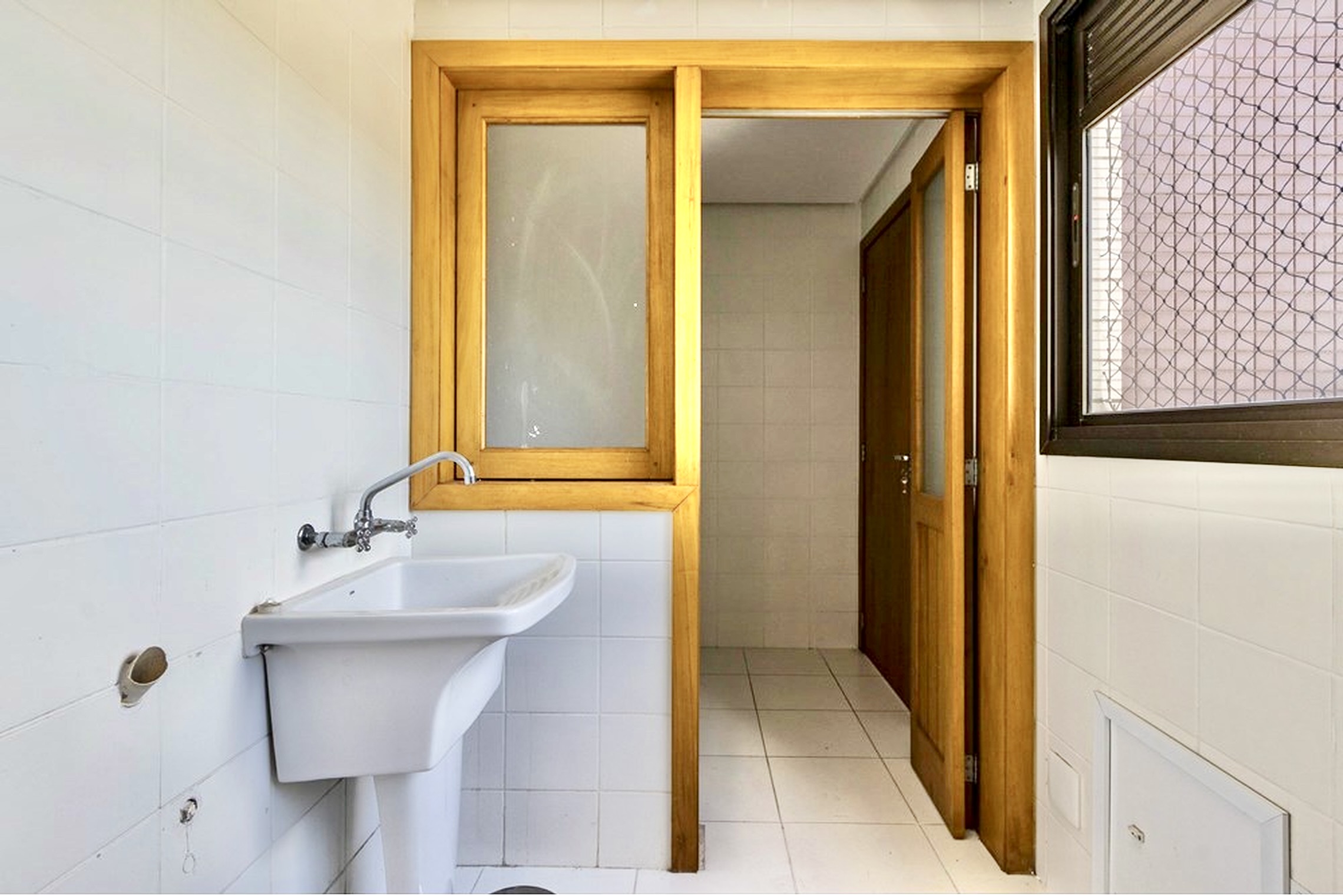 R$ 495.000 - &Oacute;TIMO APARTAMENTO - DE FRENTE - VISTA - 75M2 - 2 DORM - 2 VAGAS Avenida Protásio Alves Porto Alegre - 