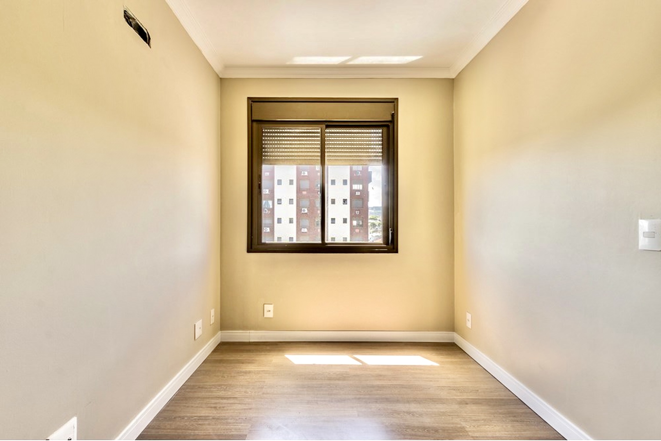 R$ 495.000 - &Oacute;TIMO APARTAMENTO - DE FRENTE - VISTA - 75M2 - 2 DORM - 2 VAGAS Avenida Protásio Alves Porto Alegre - 