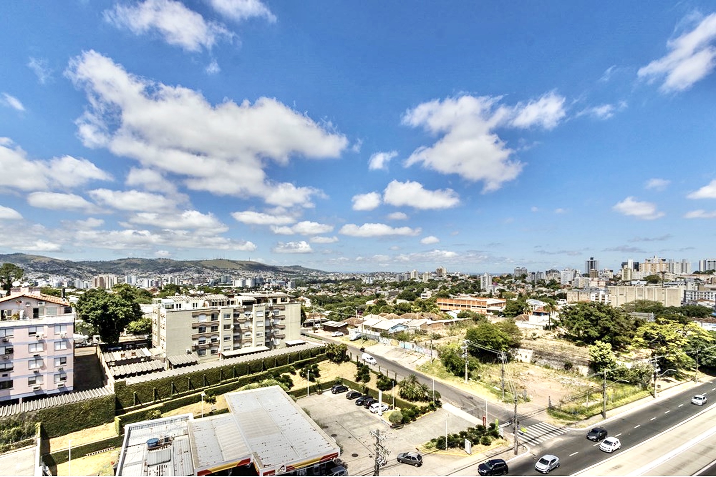 R$ 495.000 - &Oacute;TIMO APARTAMENTO - DE FRENTE - VISTA - 75M2 - 2 DORM - 2 VAGAS Avenida Protásio Alves Porto Alegre - 