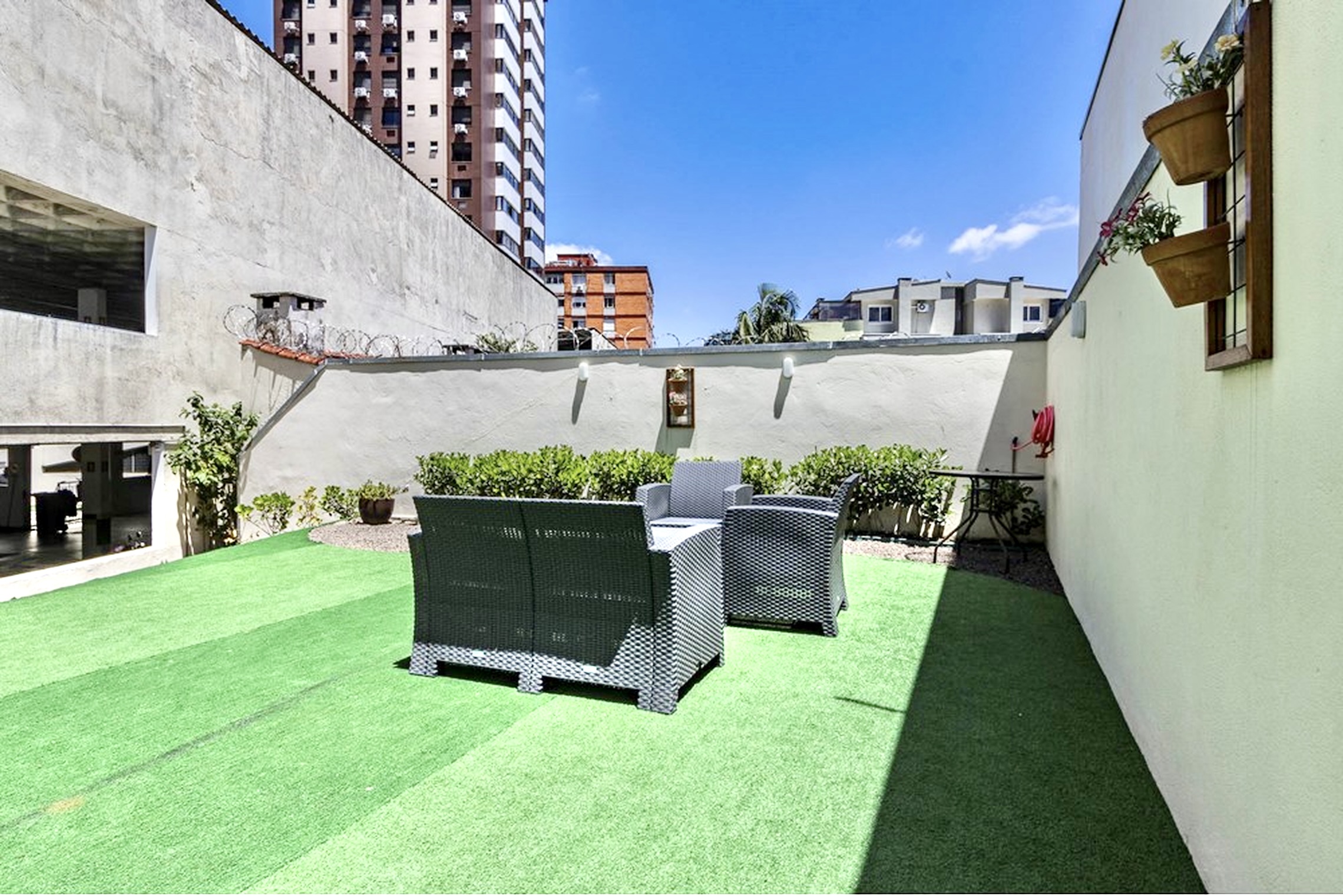 R$ 495.000 - &Oacute;TIMO APARTAMENTO - DE FRENTE - VISTA - 75M2 - 2 DORM - 2 VAGAS Avenida Protásio Alves Porto Alegre - 