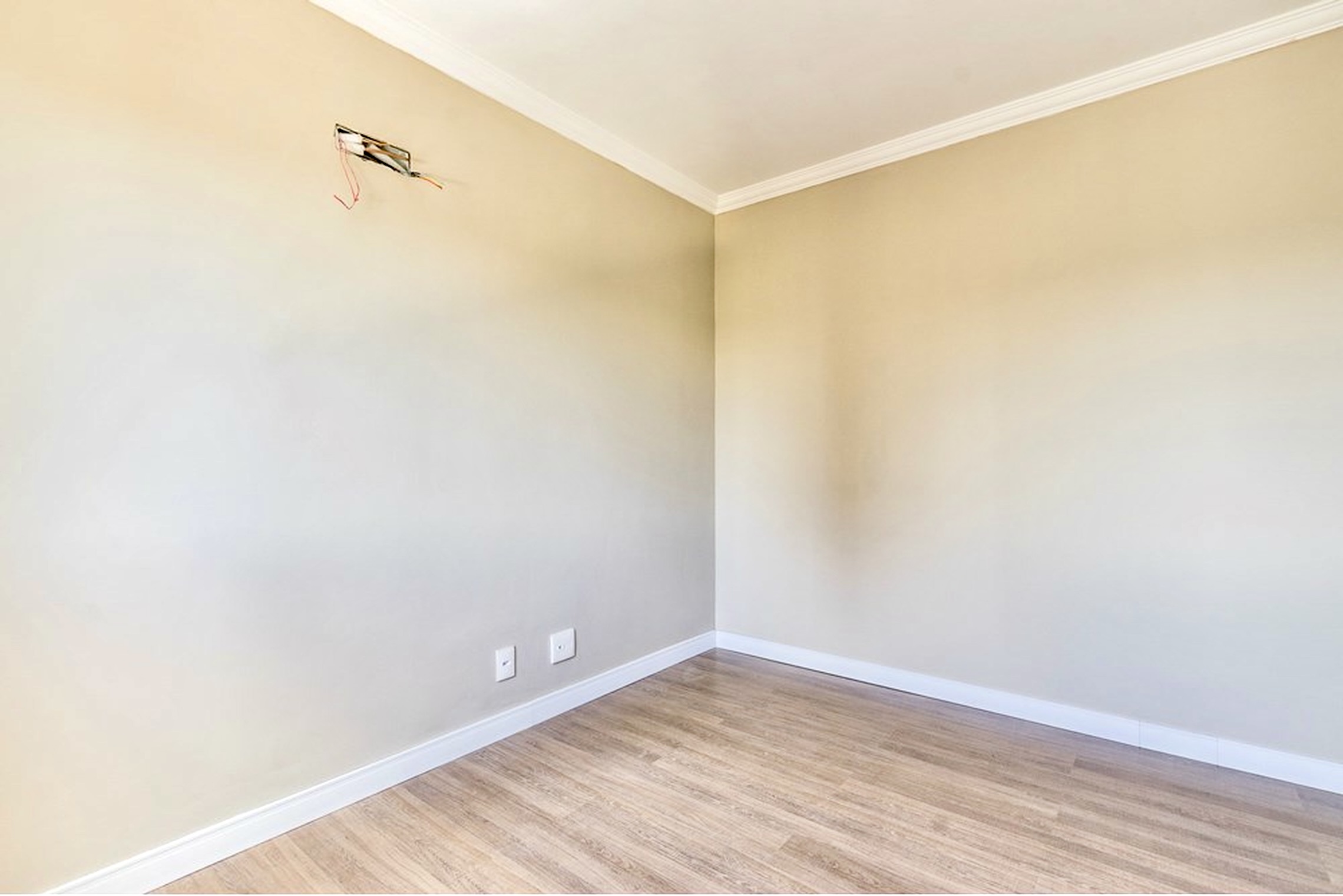 R$ 495.000 - &Oacute;TIMO APARTAMENTO - DE FRENTE - VISTA - 75M2 - 2 DORM - 2 VAGAS Avenida Protásio Alves Porto Alegre - 