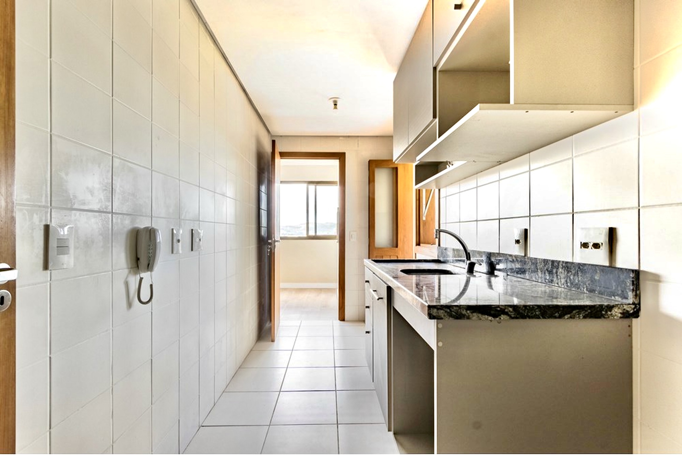 R$ 495.000 - &Oacute;TIMO APARTAMENTO - DE FRENTE - VISTA - 75M2 - 2 DORM - 2 VAGAS Avenida Protásio Alves Porto Alegre - 