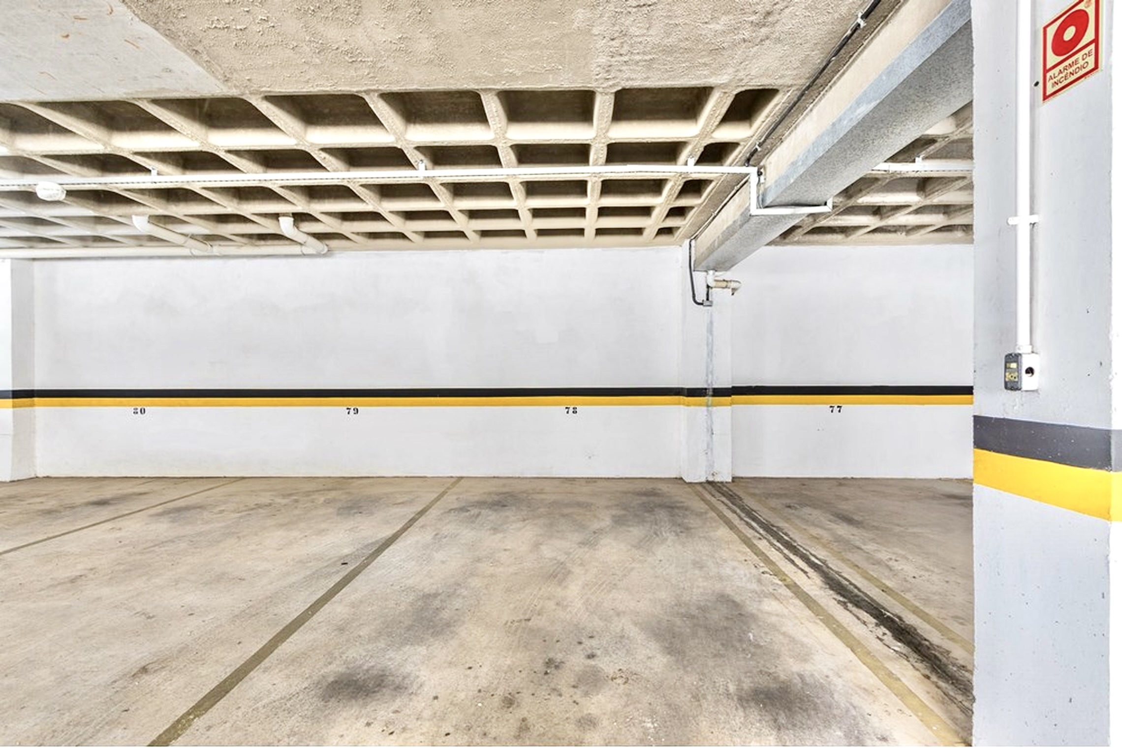 R$ 495.000 - &Oacute;TIMO APARTAMENTO - DE FRENTE - VISTA - 75M2 - 2 DORM - 2 VAGAS Avenida Protásio Alves Porto Alegre - 