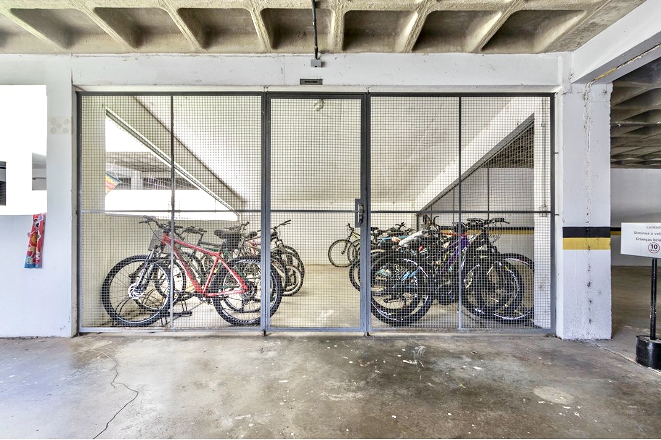 R$ 495.000 - &Oacute;TIMO APARTAMENTO - DE FRENTE - VISTA - 75M2 - 2 DORM - 2 VAGAS Avenida Protásio Alves Porto Alegre - 