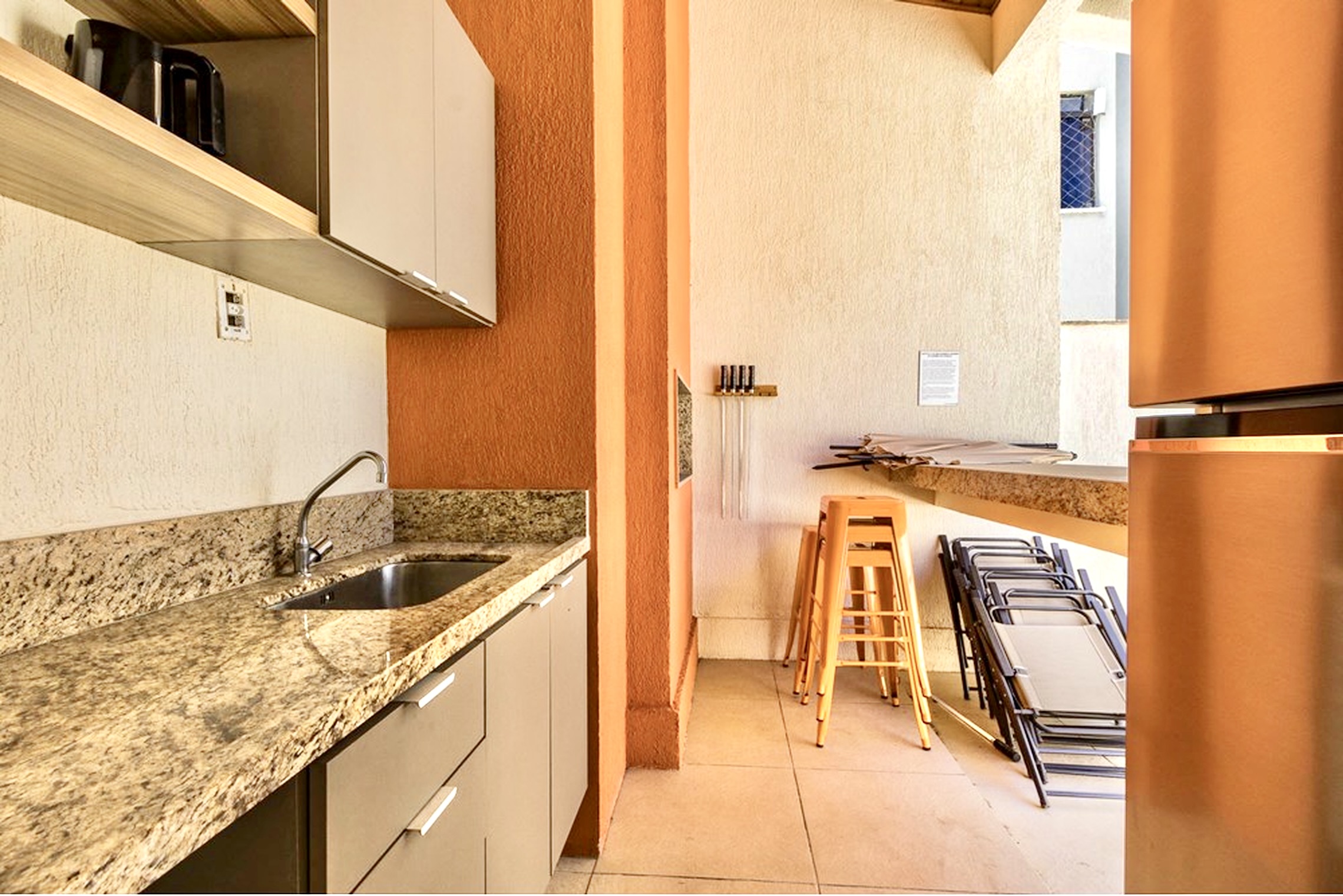 R$ 495.000 - &Oacute;TIMO APARTAMENTO - DE FRENTE - VISTA - 75M2 - 2 DORM - 2 VAGAS Avenida Protásio Alves Porto Alegre - 