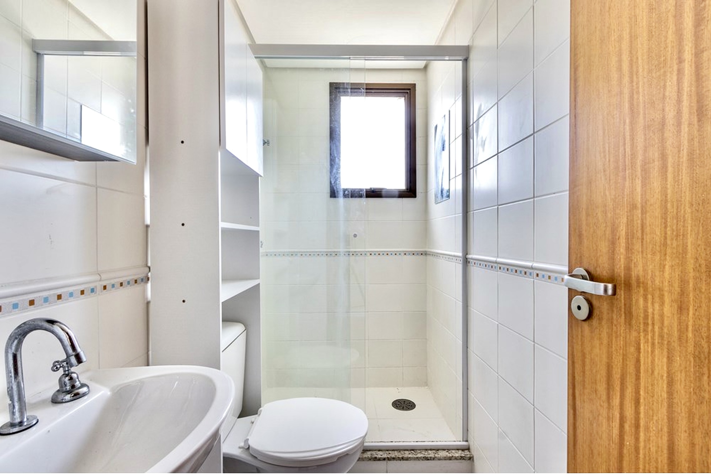 R$ 495.000 - &Oacute;TIMO APARTAMENTO - DE FRENTE - VISTA - 75M2 - 2 DORM - 2 VAGAS Avenida Protásio Alves Porto Alegre - 