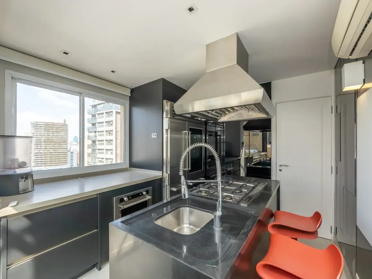 Cobertura para venda em Vila Nova Concei&ccedil;&atilde;o com 4 quartos, sendo 4 su&iacute;tes , 310m&sup2;  - - 