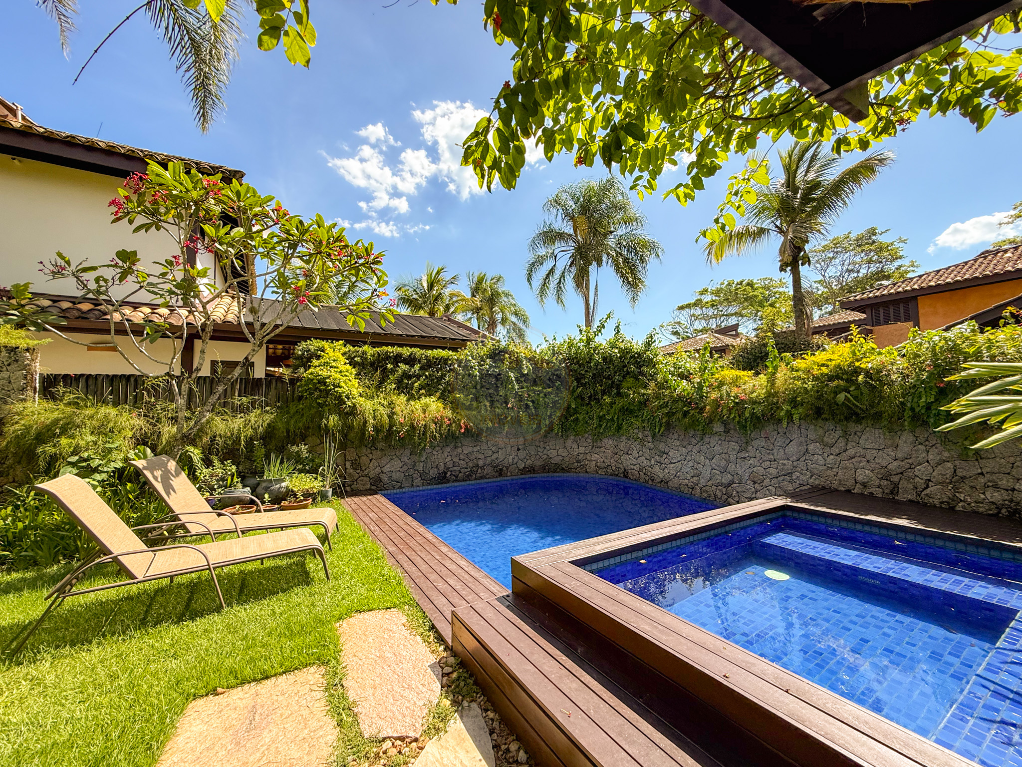 Casa charmosa, aconchegante com piscina privativa em Cond. Barra do Una  -LOCA&Ccedil;&Atilde;O DI&Aacute;RIA  São Sebastião - 