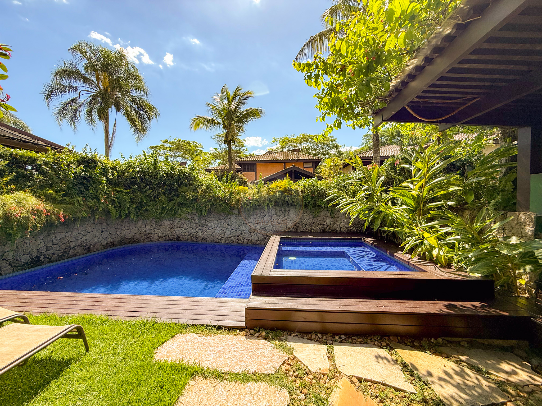 Casa charmosa, aconchegante com piscina privativa em Cond. Barra do Una  -LOCA&Ccedil;&Atilde;O DI&Aacute;RIA  São Sebastião - 