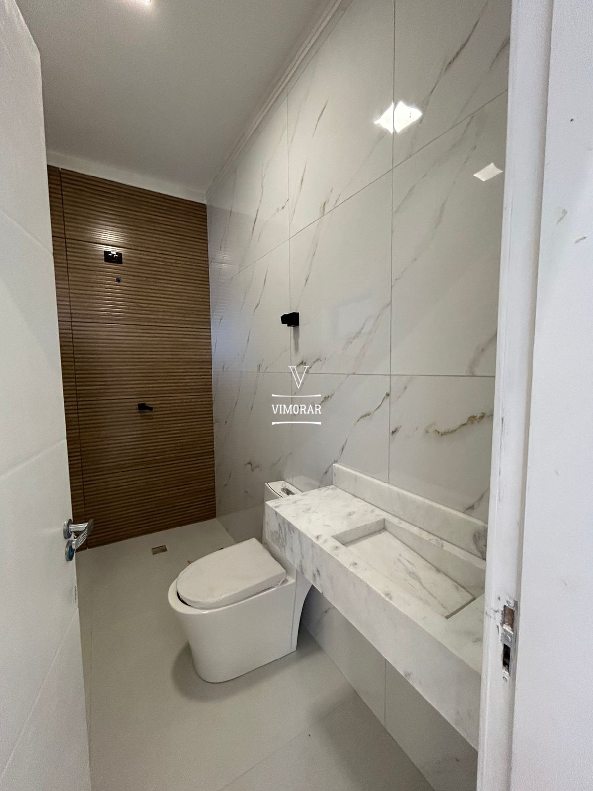 Sobrado 3 dormit&oacute;rios sendo 1 su&iacute;te + 2 vagas de garagem  Guarulhos - 