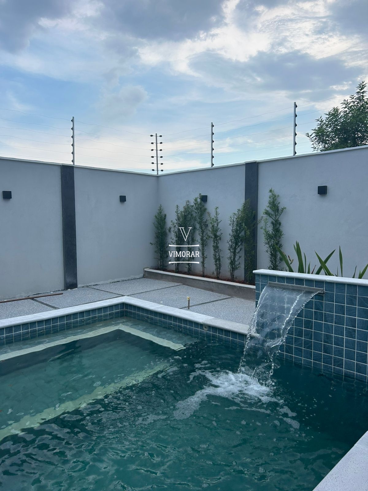 Sobrado 3 dormit&oacute;rios sendo 1 su&iacute;te + 2 vagas de garagem  Guarulhos - 