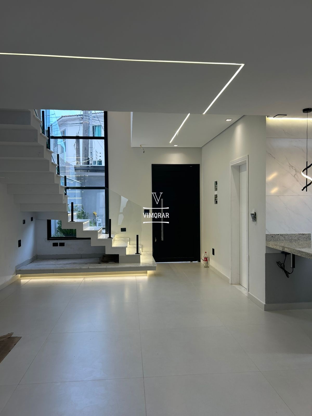 Sobrado 3 dormit&oacute;rios sendo 1 su&iacute;te + 2 vagas de garagem  Guarulhos - 