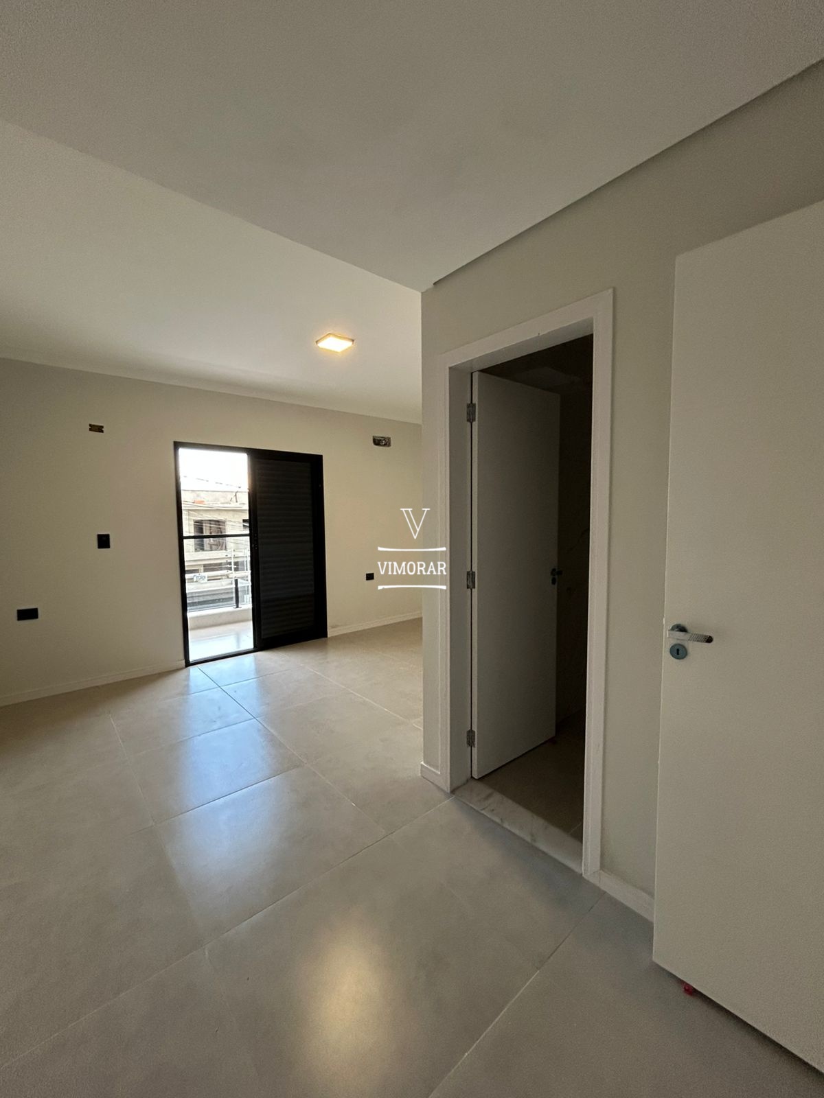 Sobrado 3 dormit&oacute;rios sendo 1 su&iacute;te + 2 vagas de garagem  Guarulhos - 