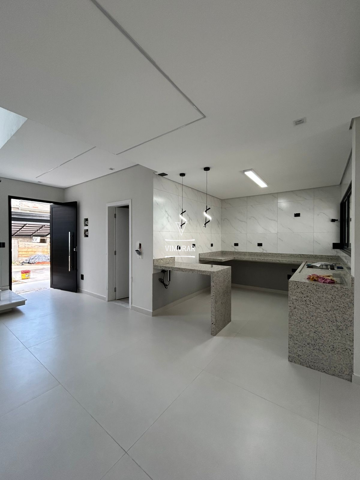 Sobrado 3 dormit&oacute;rios sendo 1 su&iacute;te + 2 vagas de garagem  Guarulhos - 