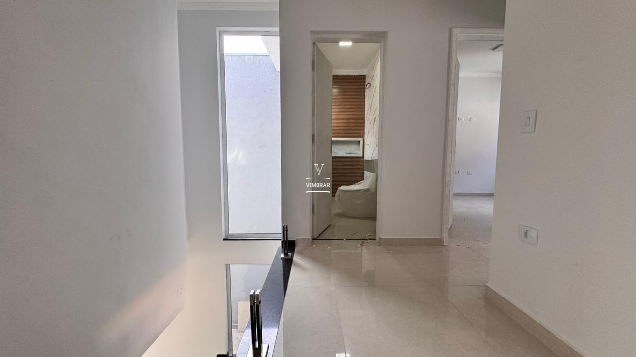 Sobrado 3 dormit&oacute;rios sendo 1 su&iacute;te + 4 vagas de garagem  Guarulhos - 