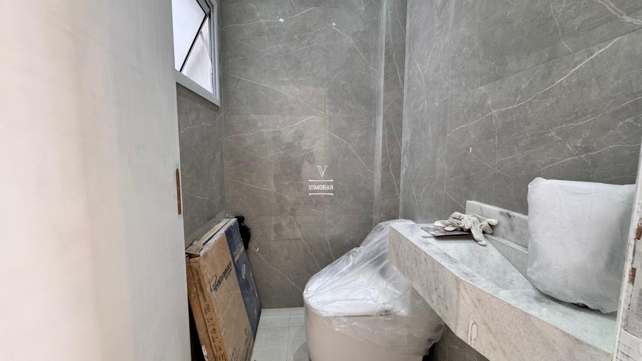 Sobrado 3 dormit&oacute;rios sendo 1 su&iacute;te + 4 vagas de garagem  Guarulhos - 