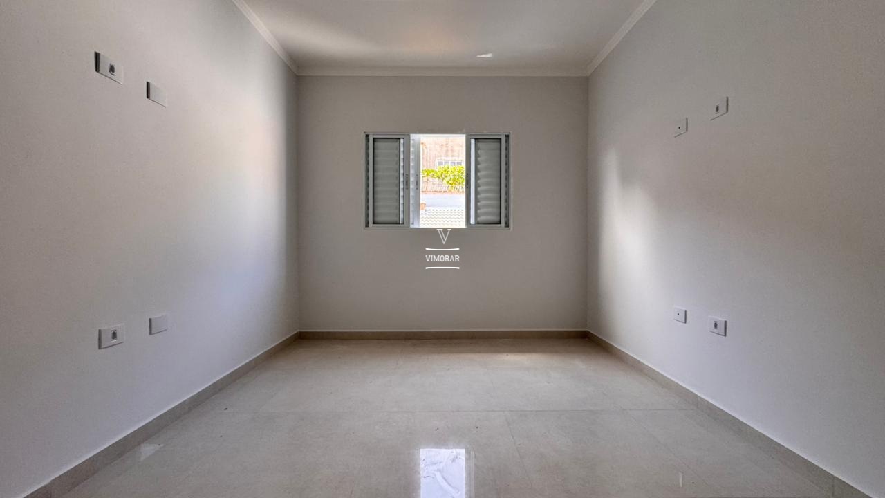 Sobrado 3 dormit&oacute;rios sendo 1 su&iacute;te + 4 vagas de garagem  Guarulhos - 