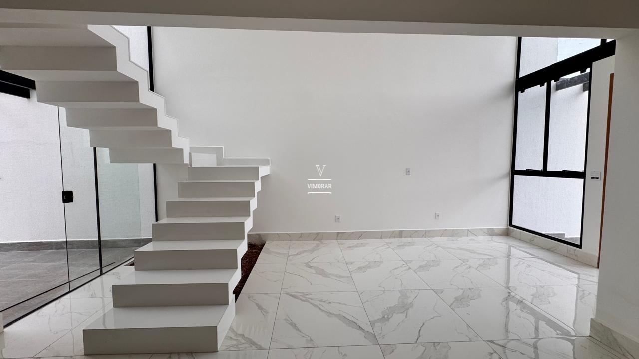 Sobrado 3 dormit&oacute;rios sendo 2 su&iacute;tes + 4 vagas de garagem  Guarulhos - 