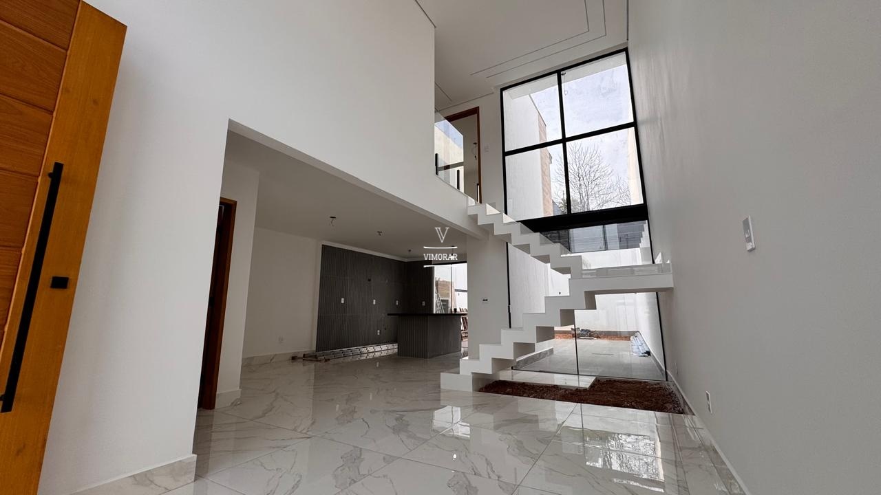 Sobrado 3 dormit&oacute;rios sendo 2 su&iacute;tes + 4 vagas de garagem  Guarulhos - 