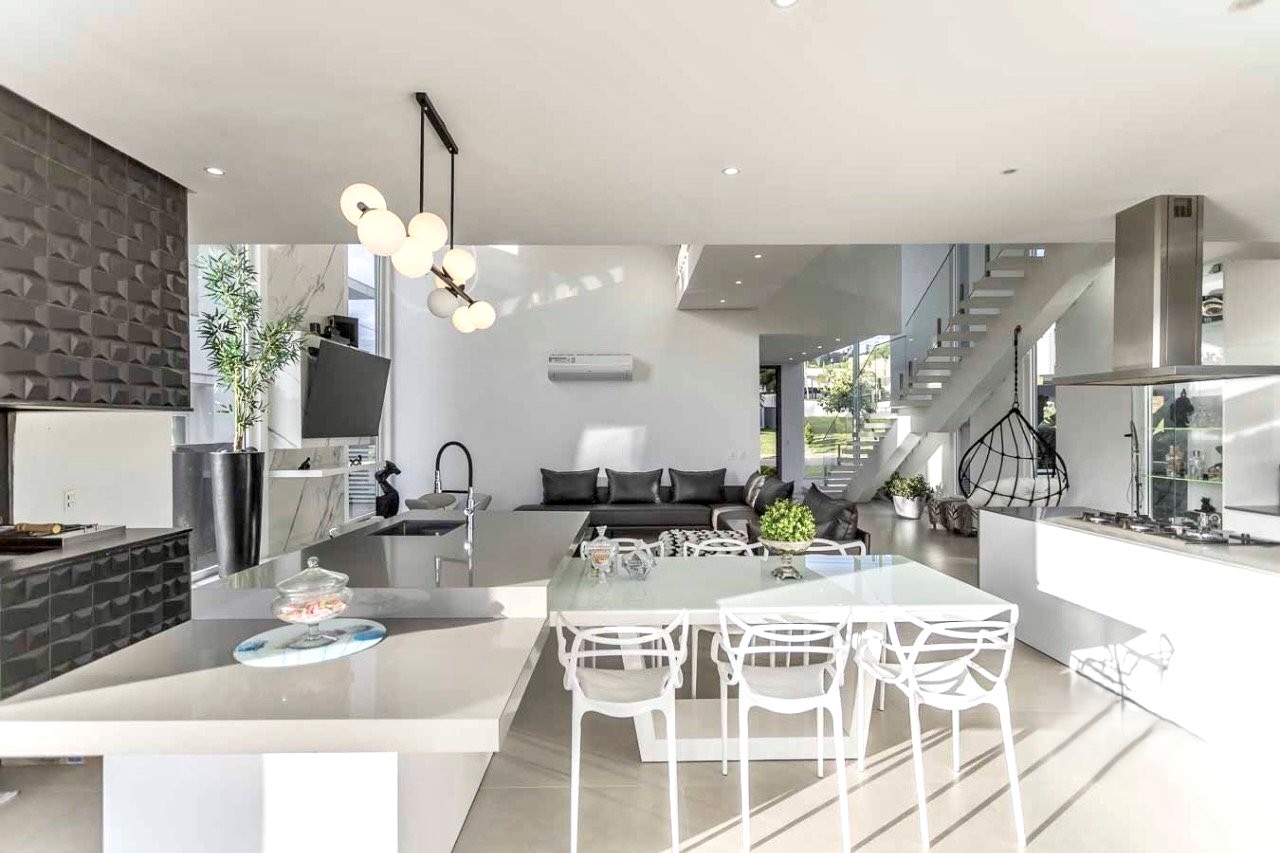 R$ 2.495.000 - ALPHAVILLE TOSCANA - CASA - 309M2 - 3 DORM - 2 SU&Iacute;TES - INFRA - 4 VAGAS Estrada das Três Meninas Porto Alegre - 