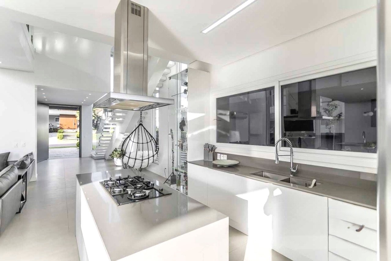 R$ 2.495.000 - ALPHAVILLE TOSCANA - CASA - 309M2 - 3 DORM - 2 SU&Iacute;TES - INFRA - 4 VAGAS Estrada das Três Meninas Porto Alegre - 